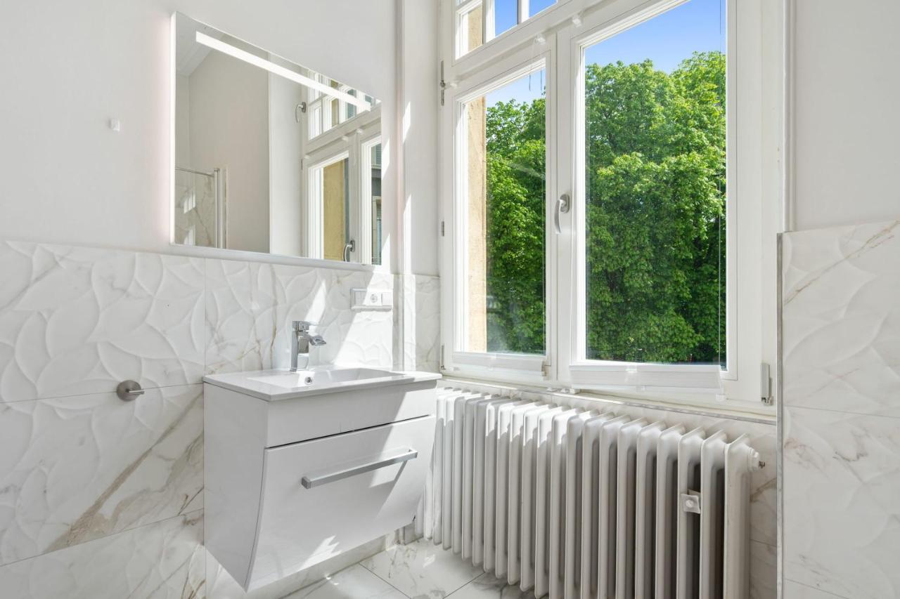 Room W Shared Bathroom&Kitchen In Luxury Villa Luxemburg Exterior foto